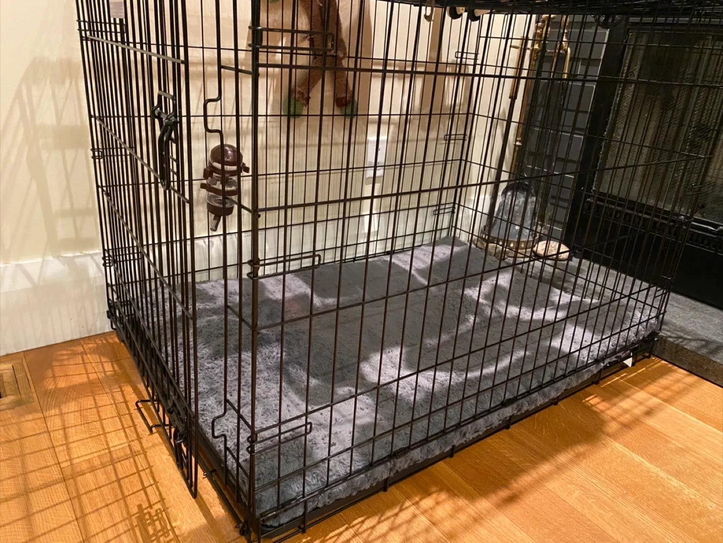 Large Dog Crate - 42" x 28" x 30" image indicator(5)