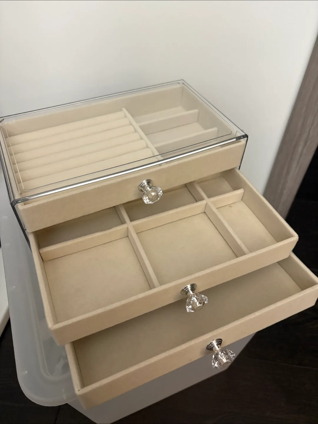 Acrylic Jewelry Organizer with 3 Drawers image indicator(2)