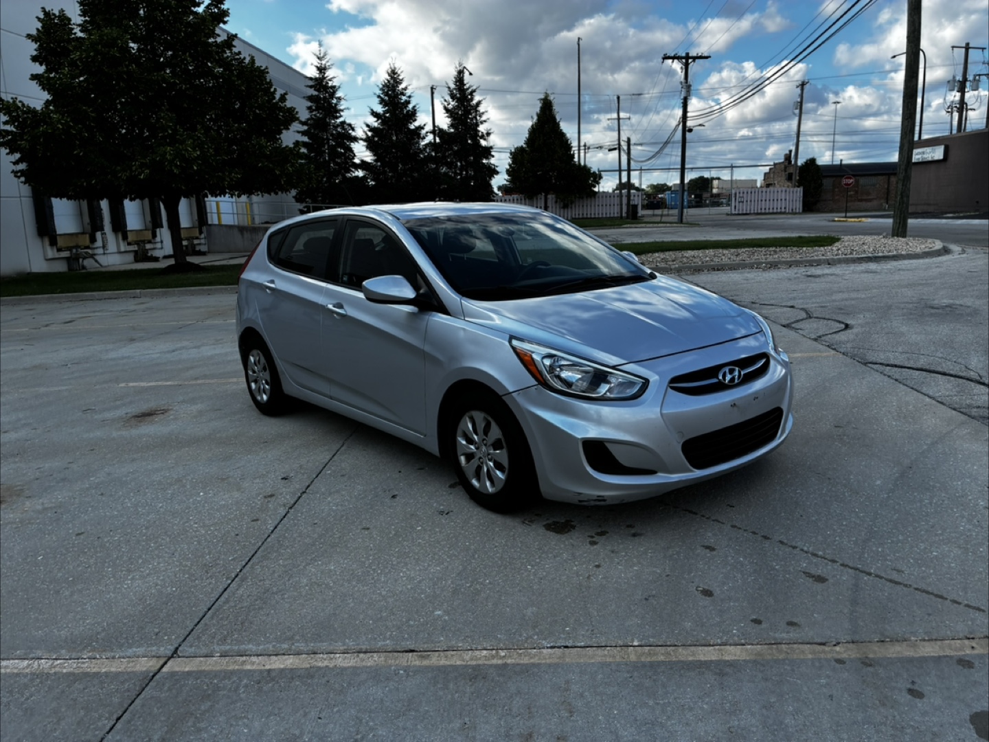 Hyundai Accent Hatchback - Silver 2015