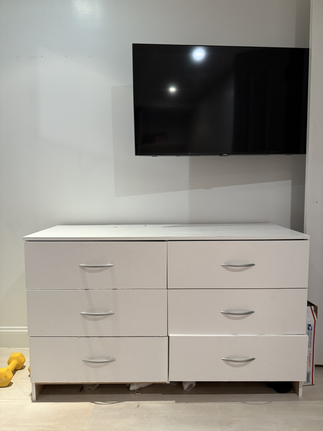 White 6-Drawer Dresser #freecycle - photo 2