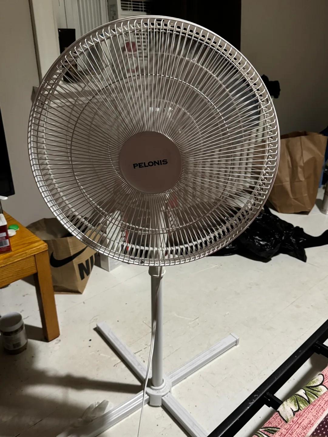 Pelonis White Stand Fan thumbnail