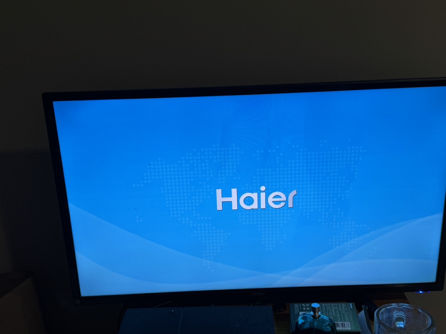 Haier Flat Screen 32E2000C TV - photo 3