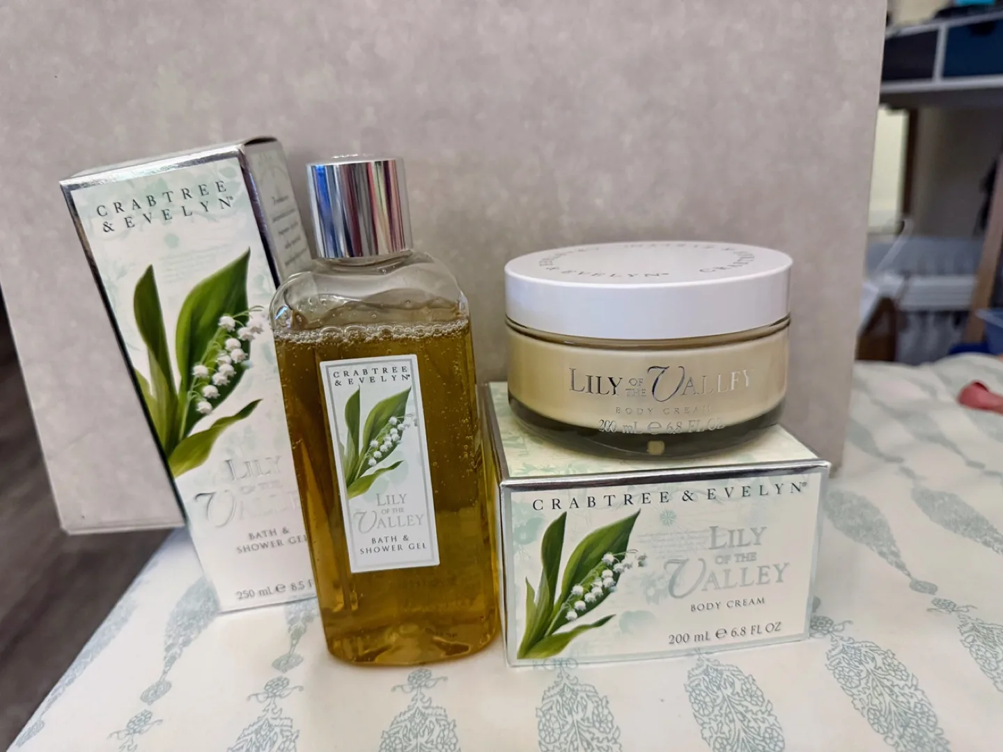 Crabtree & Evelyn Lily of the Valley Set thumbnail