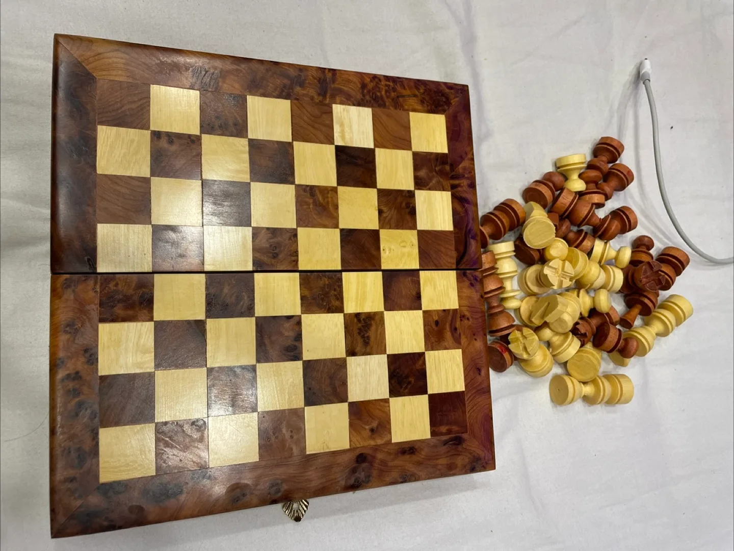 Antique Wooden Chess Set image indicator(2)