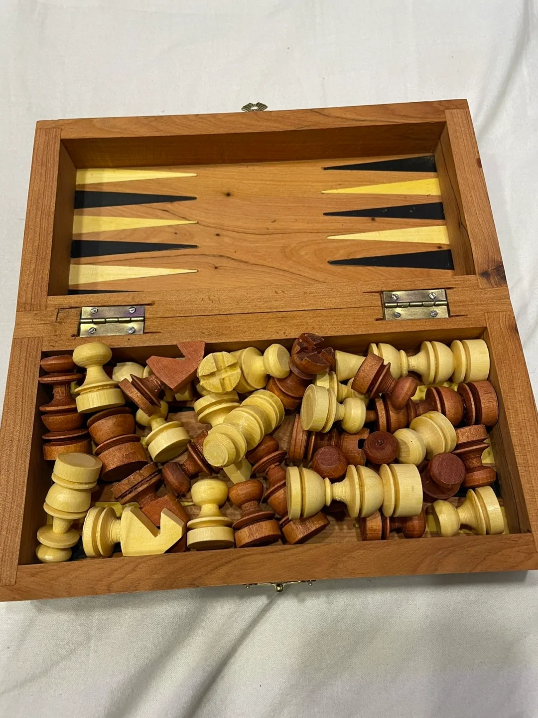 Antique Wooden Chess Set image indicator(3)