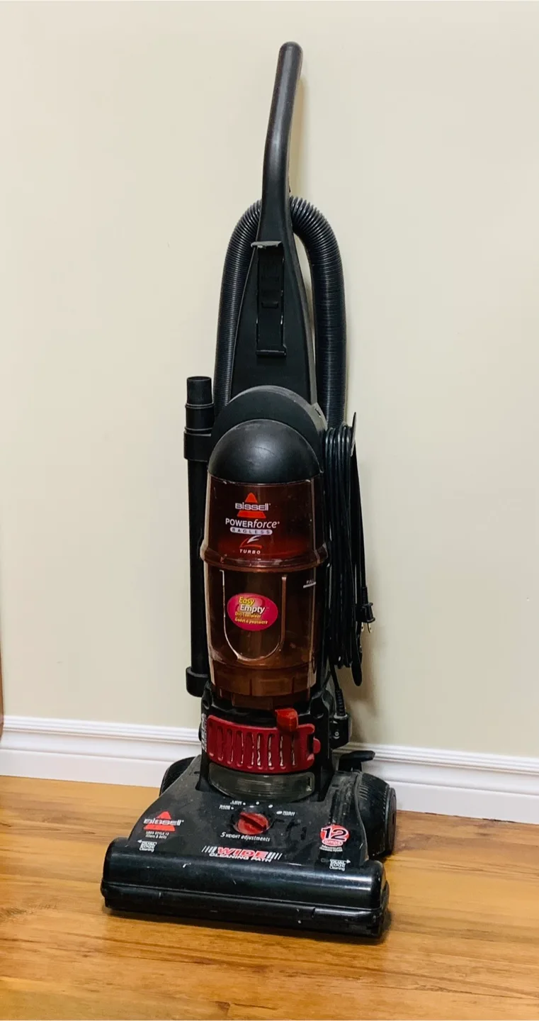 Bissell PowerForce Bagless Vacuum thumbnail