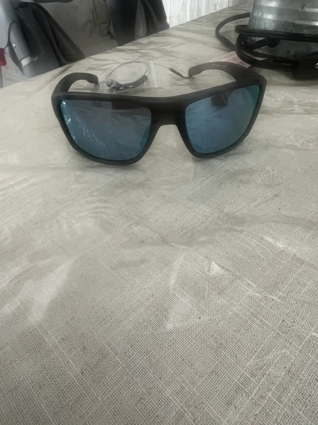 Oakley Valve Sunglasses - Matte Grey Smoke Frame image indicator(8)