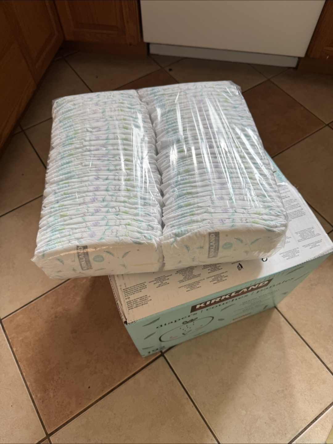 Kirkland Signature Size 1 Diapers - 192 Count - photo 3