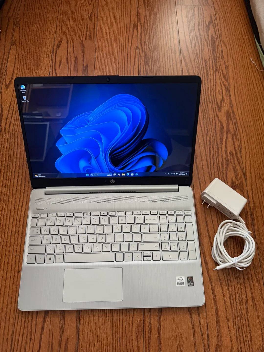 HP Laptop 15"/Intel I7/8GB RAM/256GB SSD/Touchscreen thumbnail