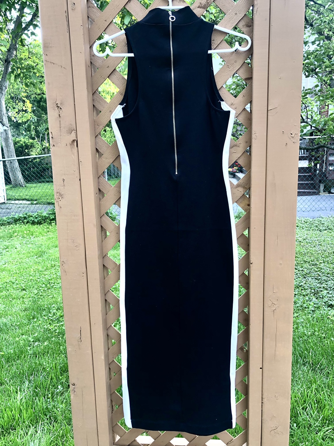 Black & White Sleeveless Dress - photo 2