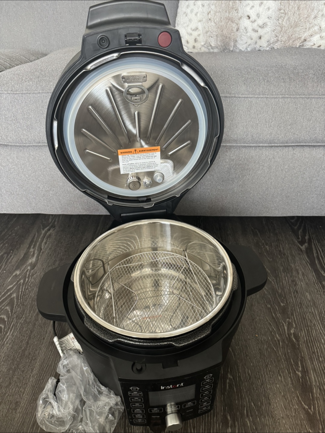 Instant Pot Pressure Cooker & Air Fryer - photo 2