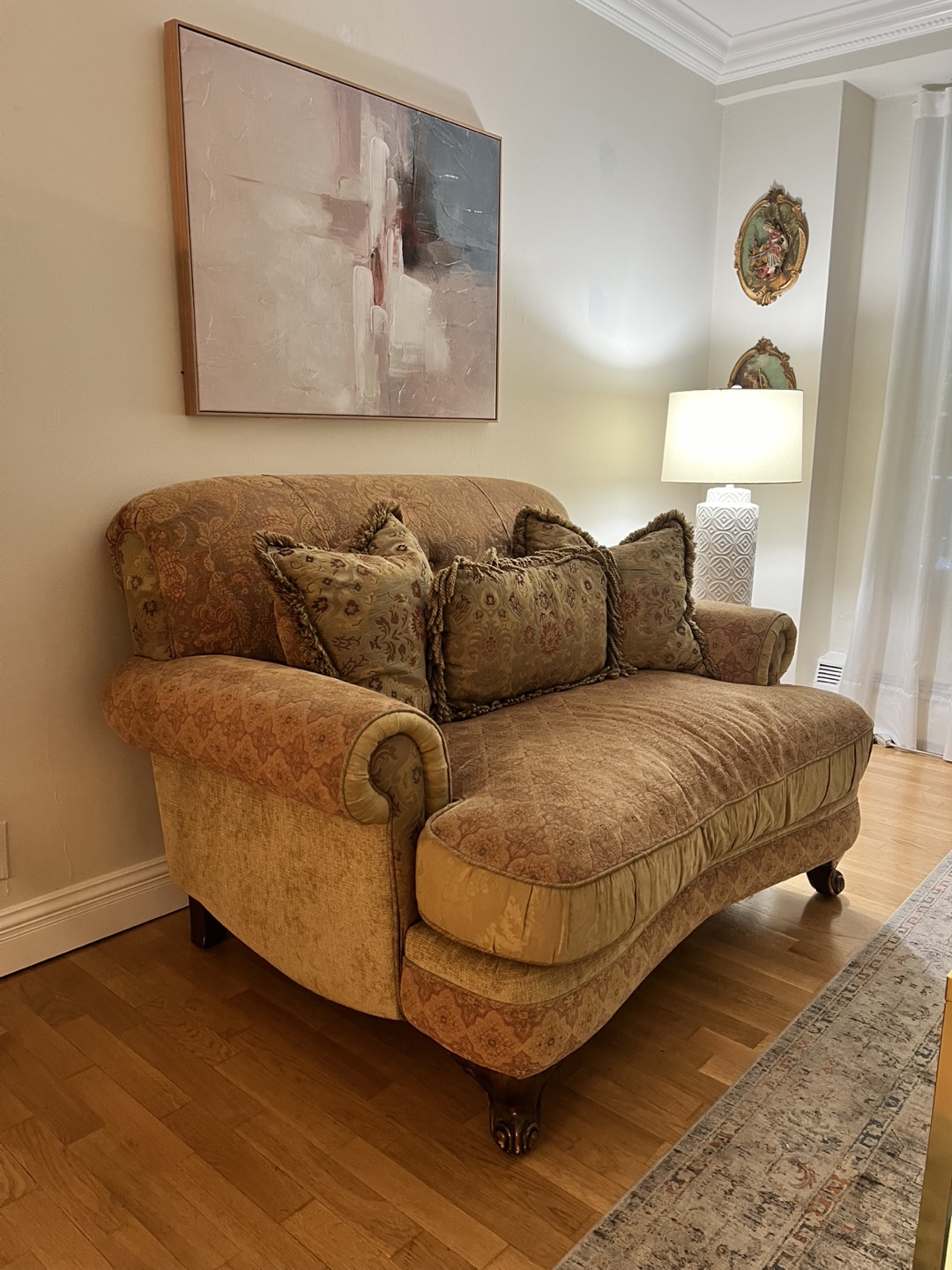 Vintage Style Loveseat Sofa - photo 2