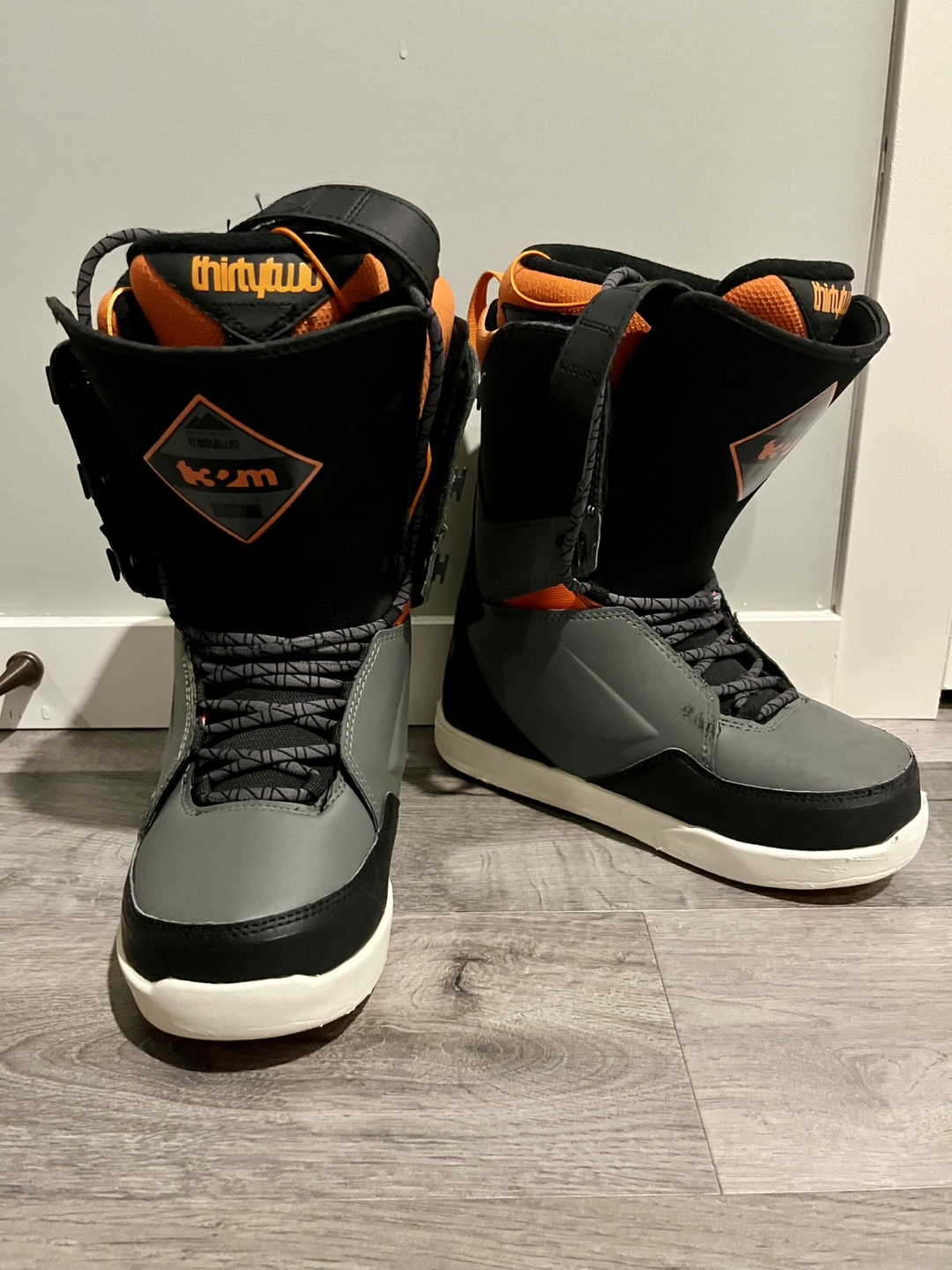 ThirtyTwo Snowboard Boots – Size US 9 / EU 42