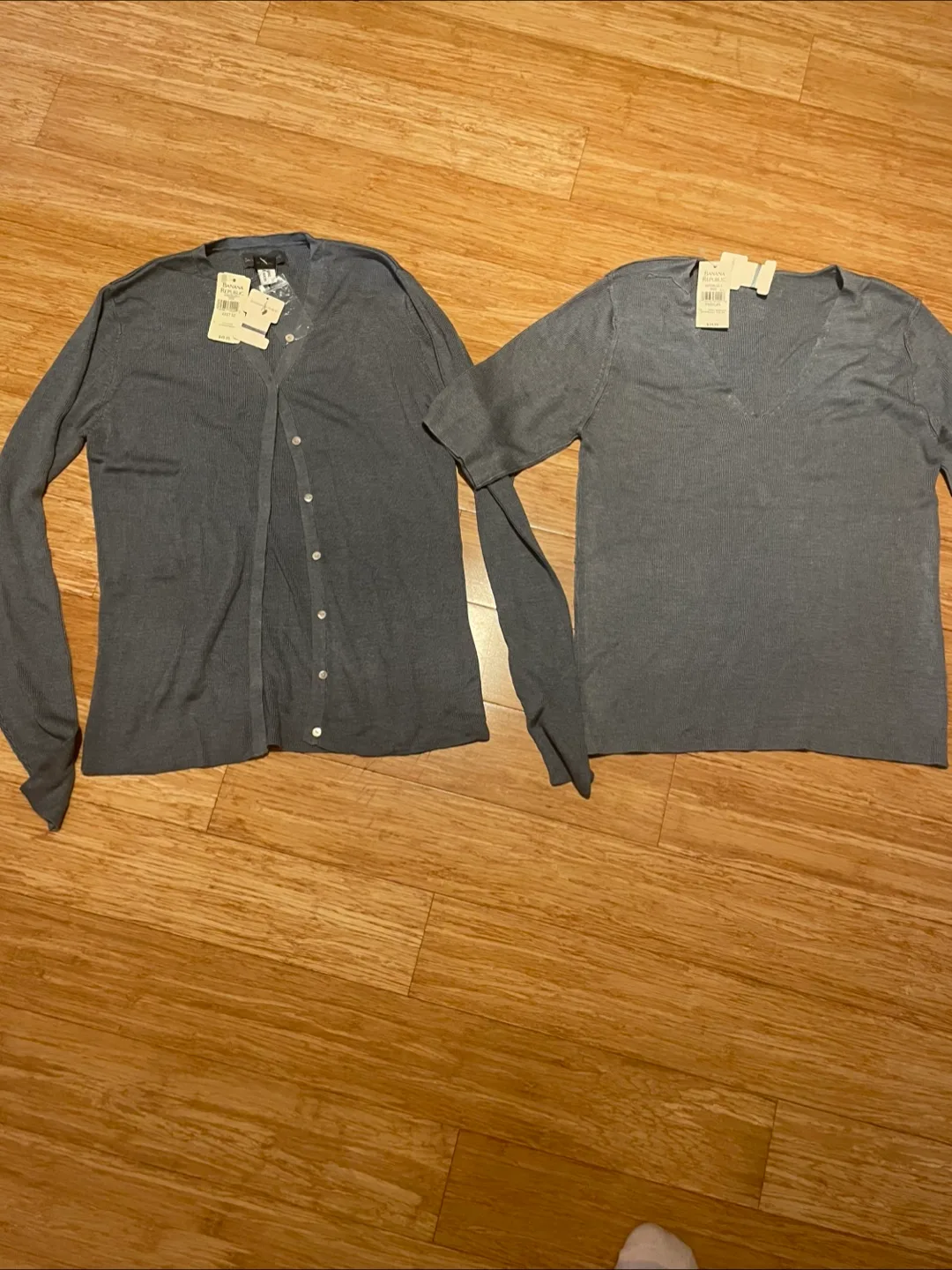 New Banana Republic Cardigan & Top Set - Size M image indicator(3)