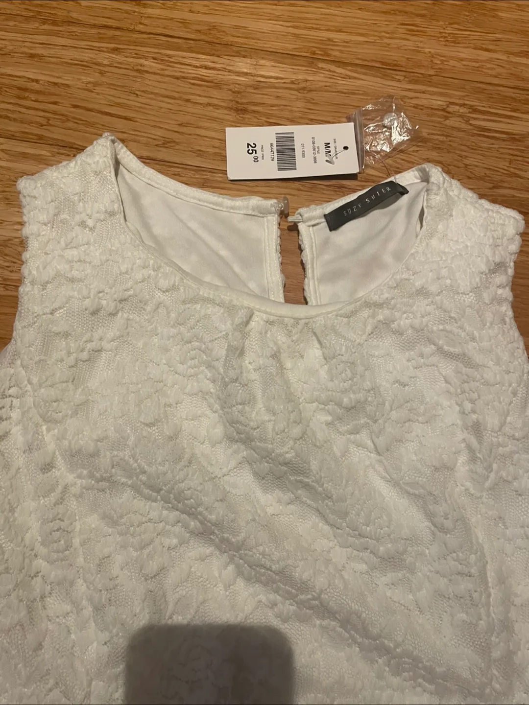 New Suzi Shier White Lace Top - Size M thumbnail