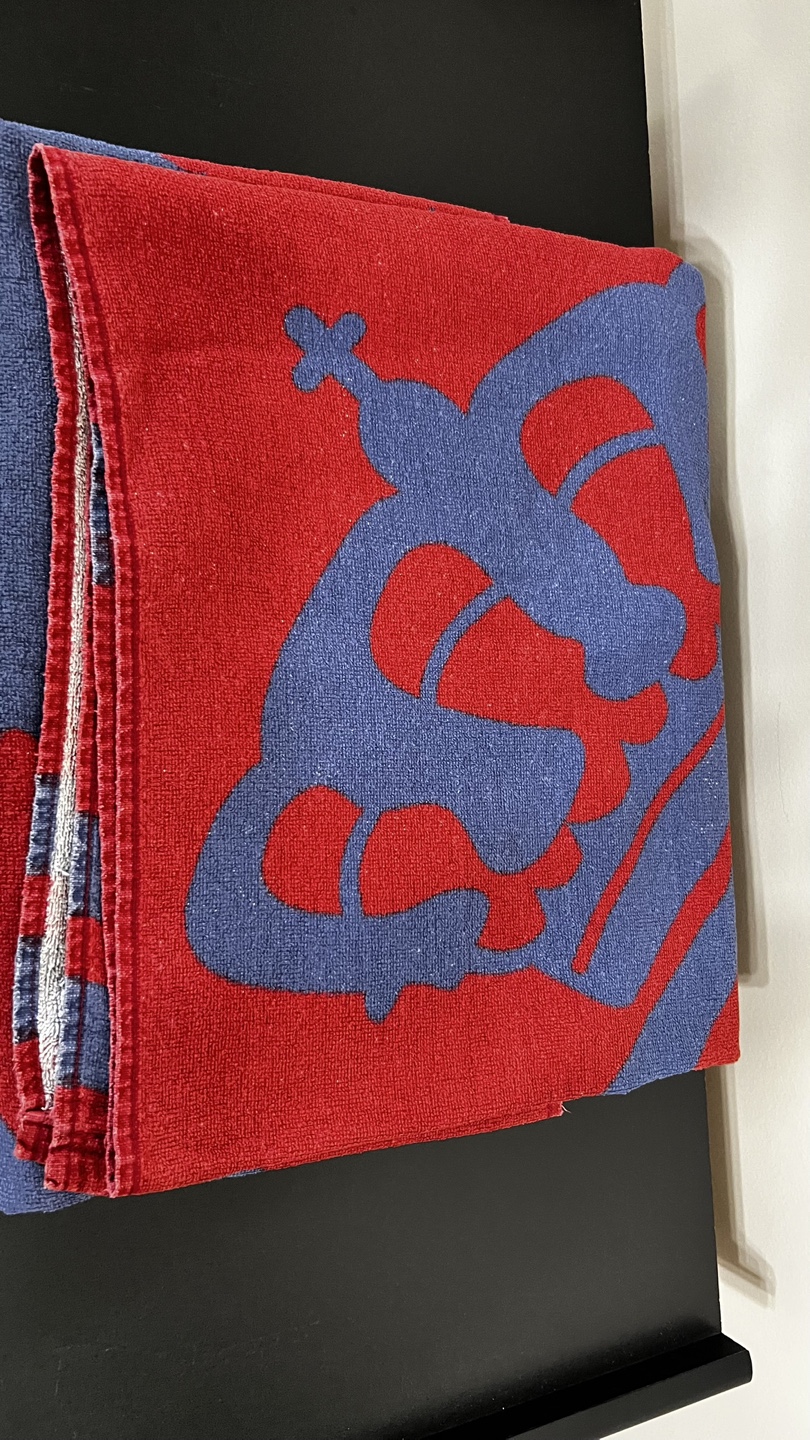 Red & Blue Patterned Beach Towel - photo 2