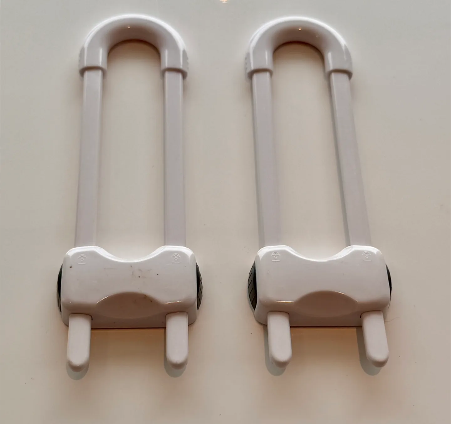 2 White Adjustable Child Safety Locks thumbnail