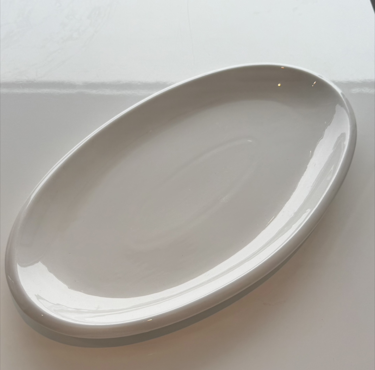 White Oval Plates and Bowls Set - photo 2