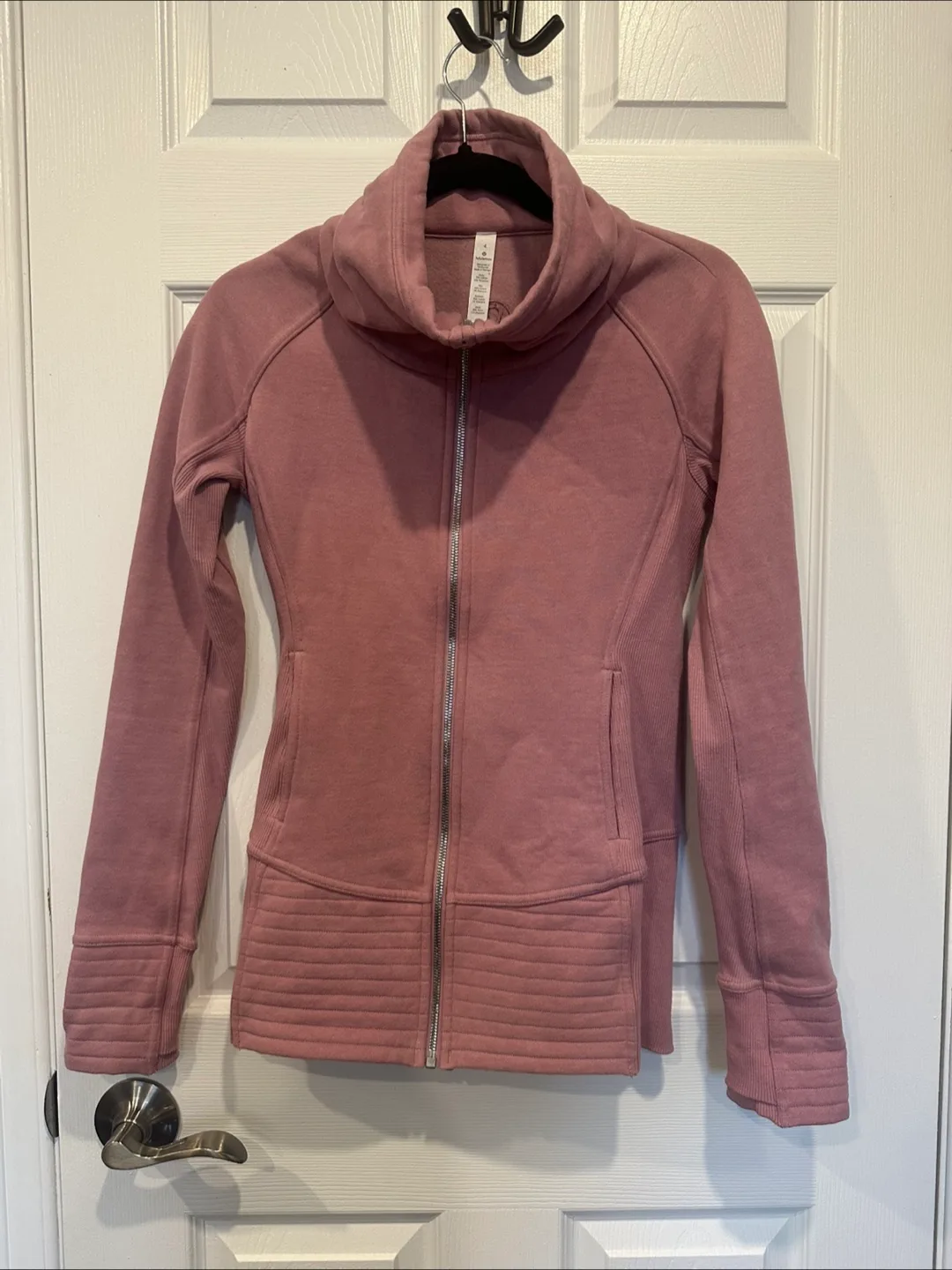 Lululemon Radiant Jacket II Size 4 EUC | Retail $118 image indicator(5)