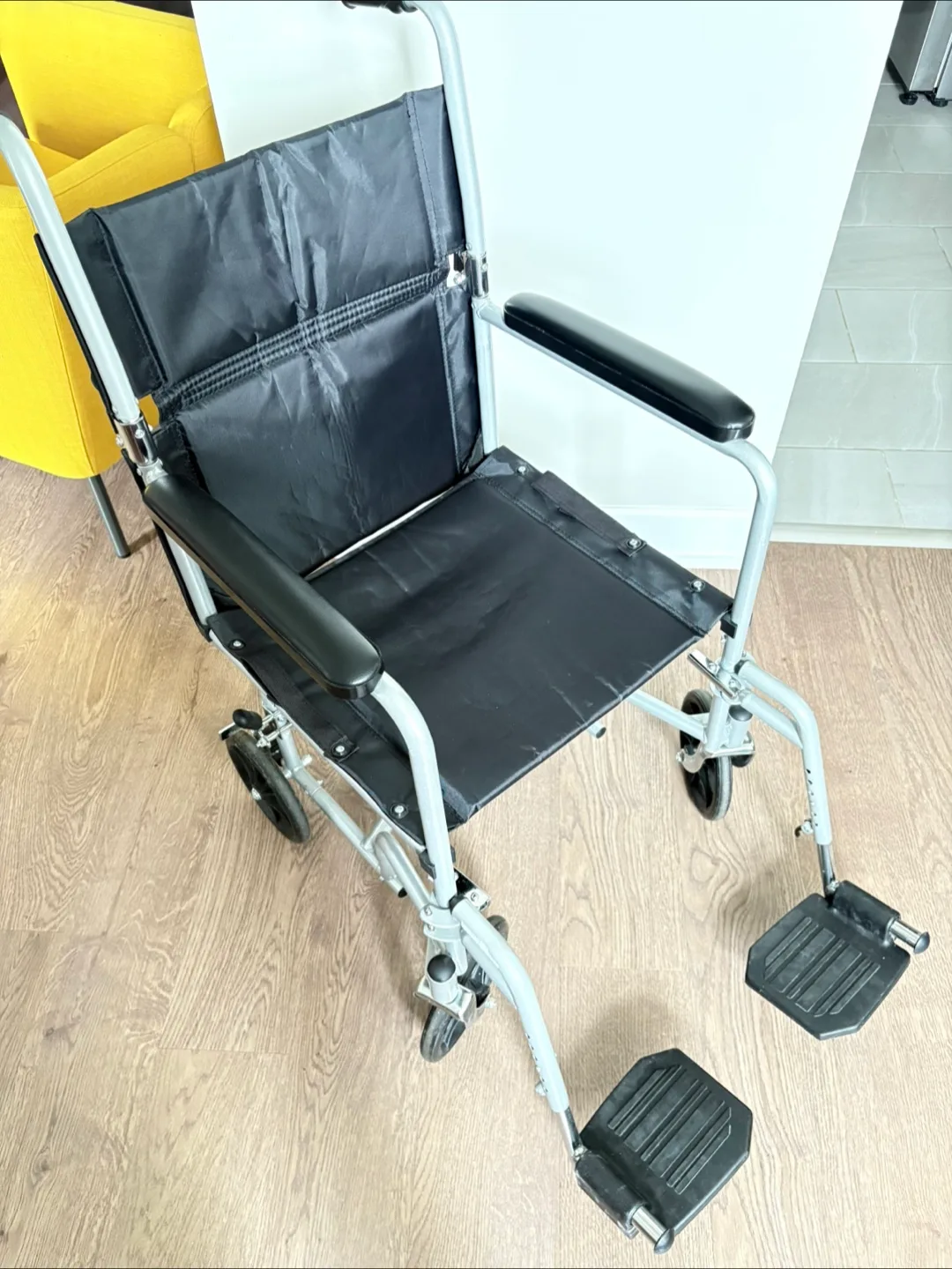 Wheelchair Airgo Transport Chair image indicator(2)