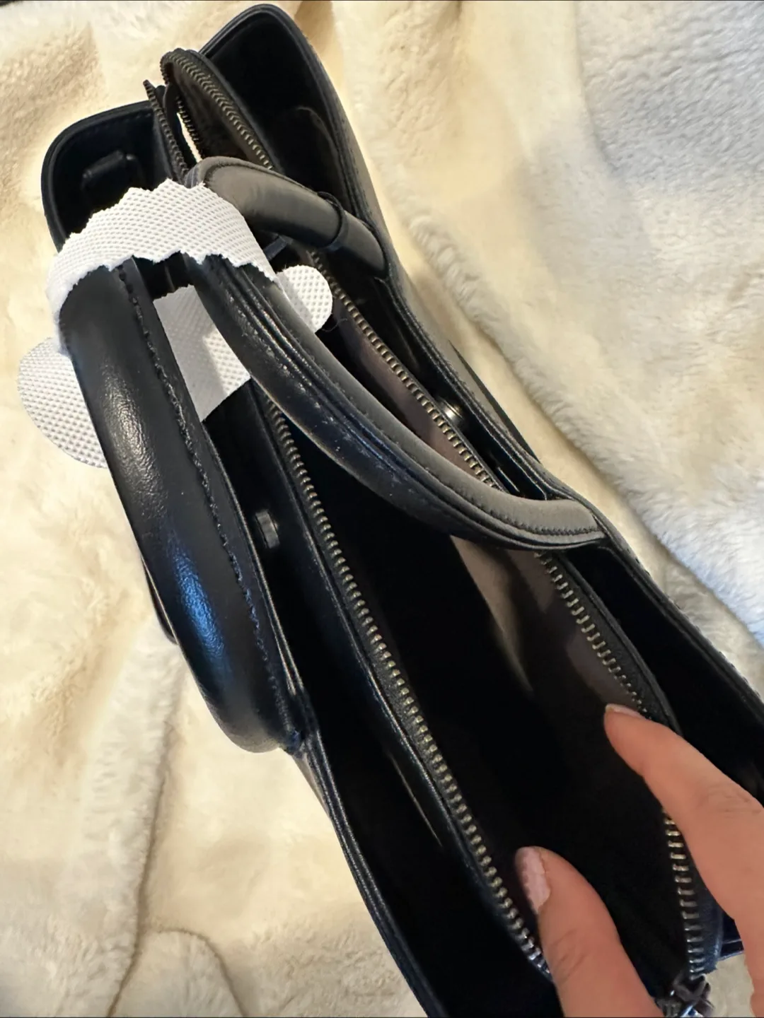 BNWT Matt & Nat Kintla-Arbor Black Work Office Laptop Travel Bag image indicator(6)