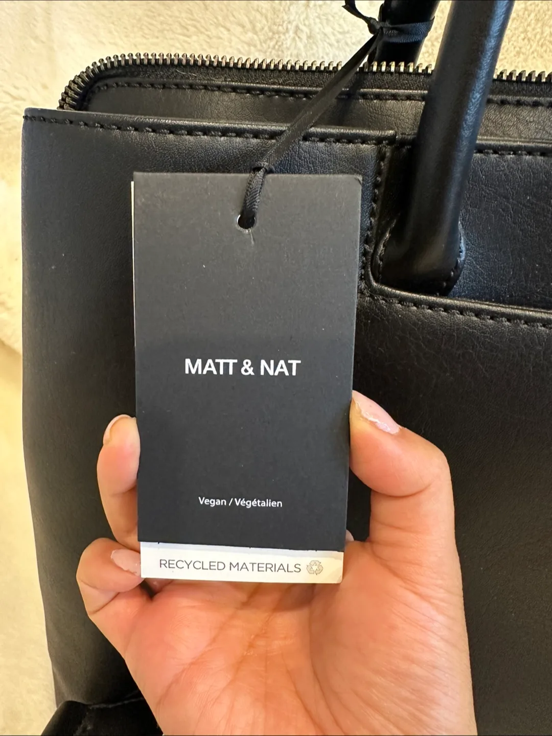 BNWT Matt & Nat Kintla-Arbor Black Work Office Laptop Travel Bag image indicator(4)