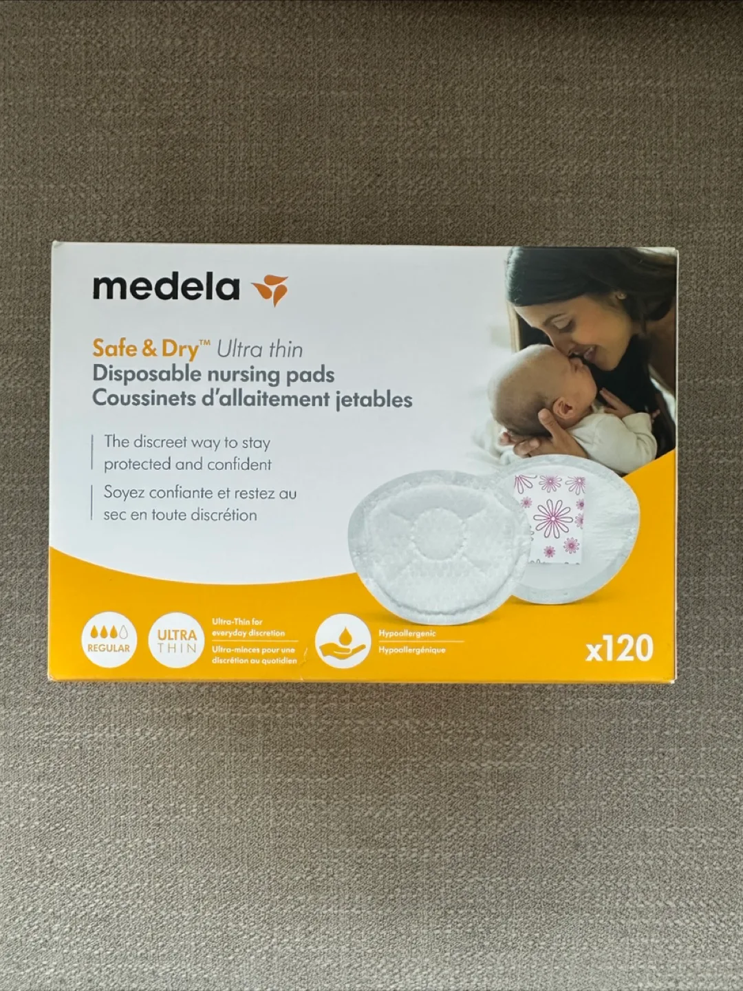 Medela Safe & Dry Ultra Thin Nursing Pads - 120 Count thumbnail