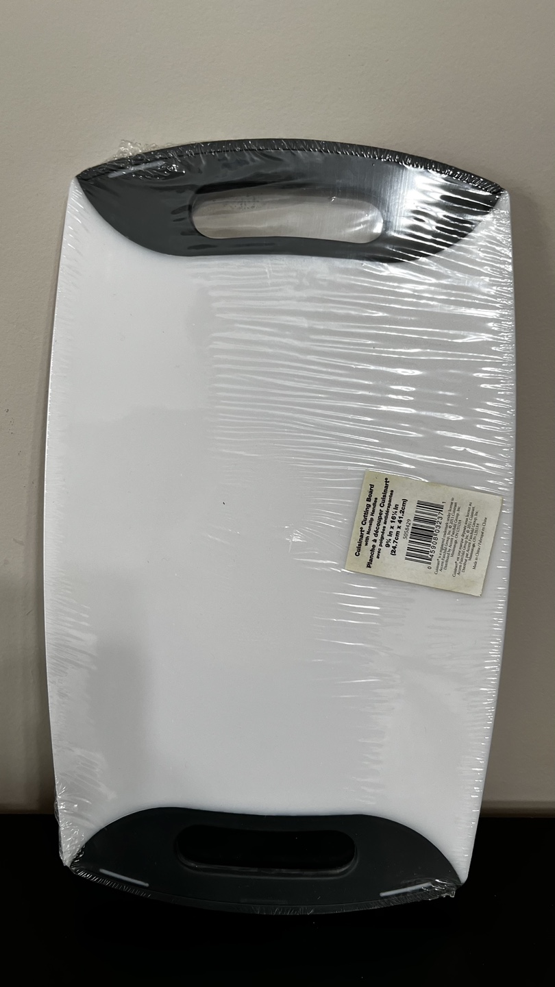 New Cuisinart Cutting Board with Handles - photo 4