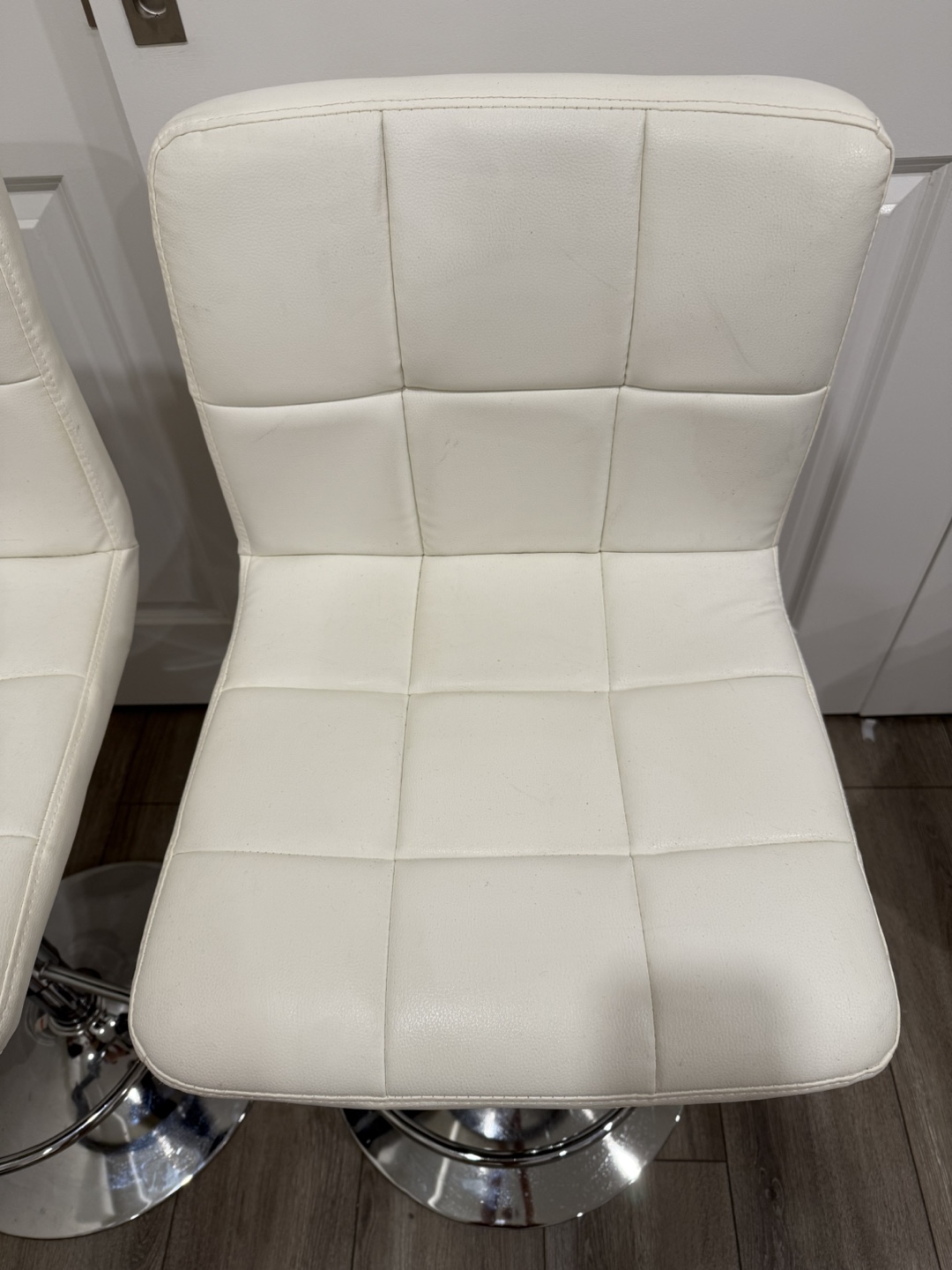 Set of 2 White Bar Stools - photo 2