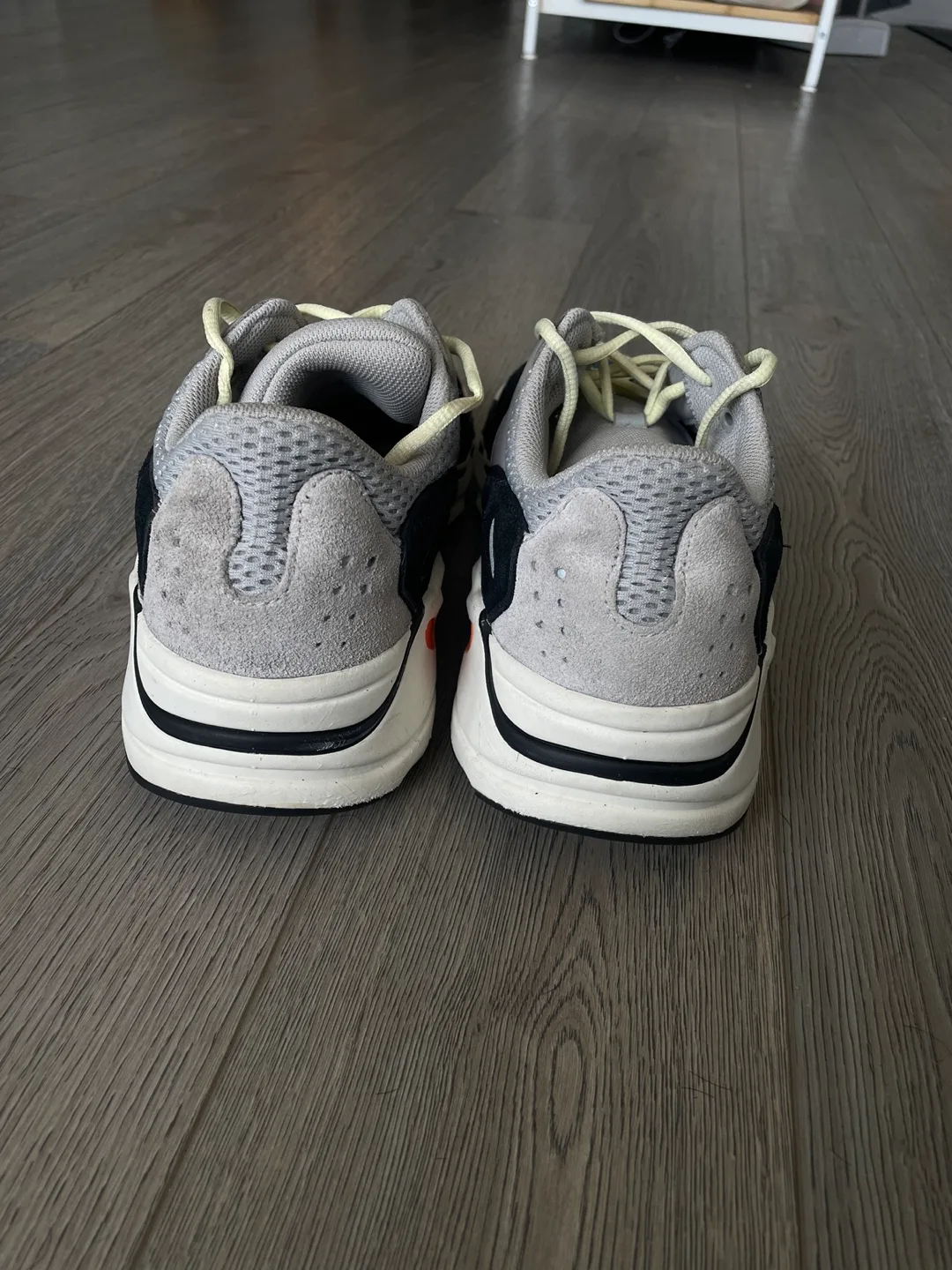 AUTHENTIC Adidas Yeezy Boost 700 Wave Runner size 12 image indicator(4)