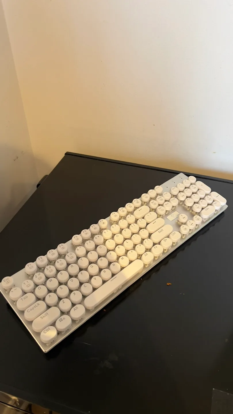 mechanical keyboard - white, retro style, blue switches thumbnail