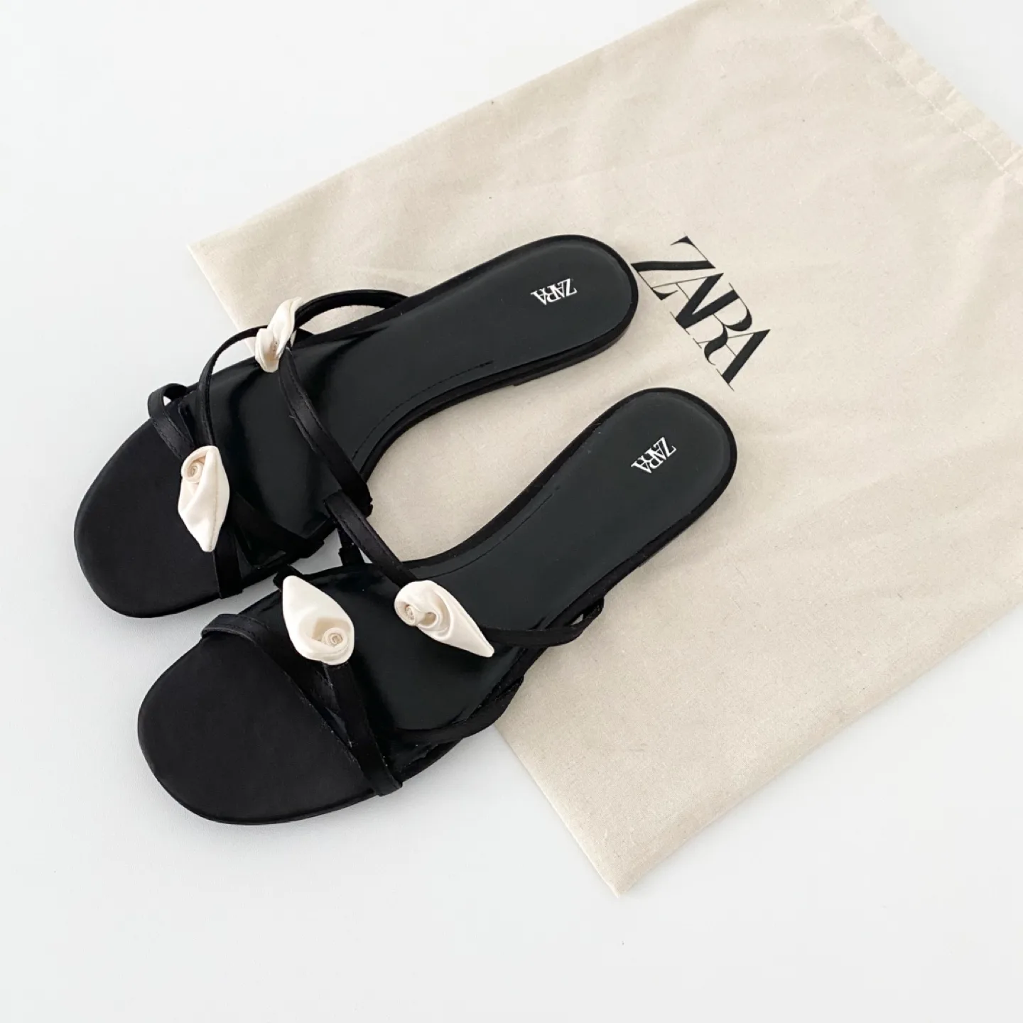 New Zara Flat Sandals with Rosettes Size 40 (US 9) image indicator(5)