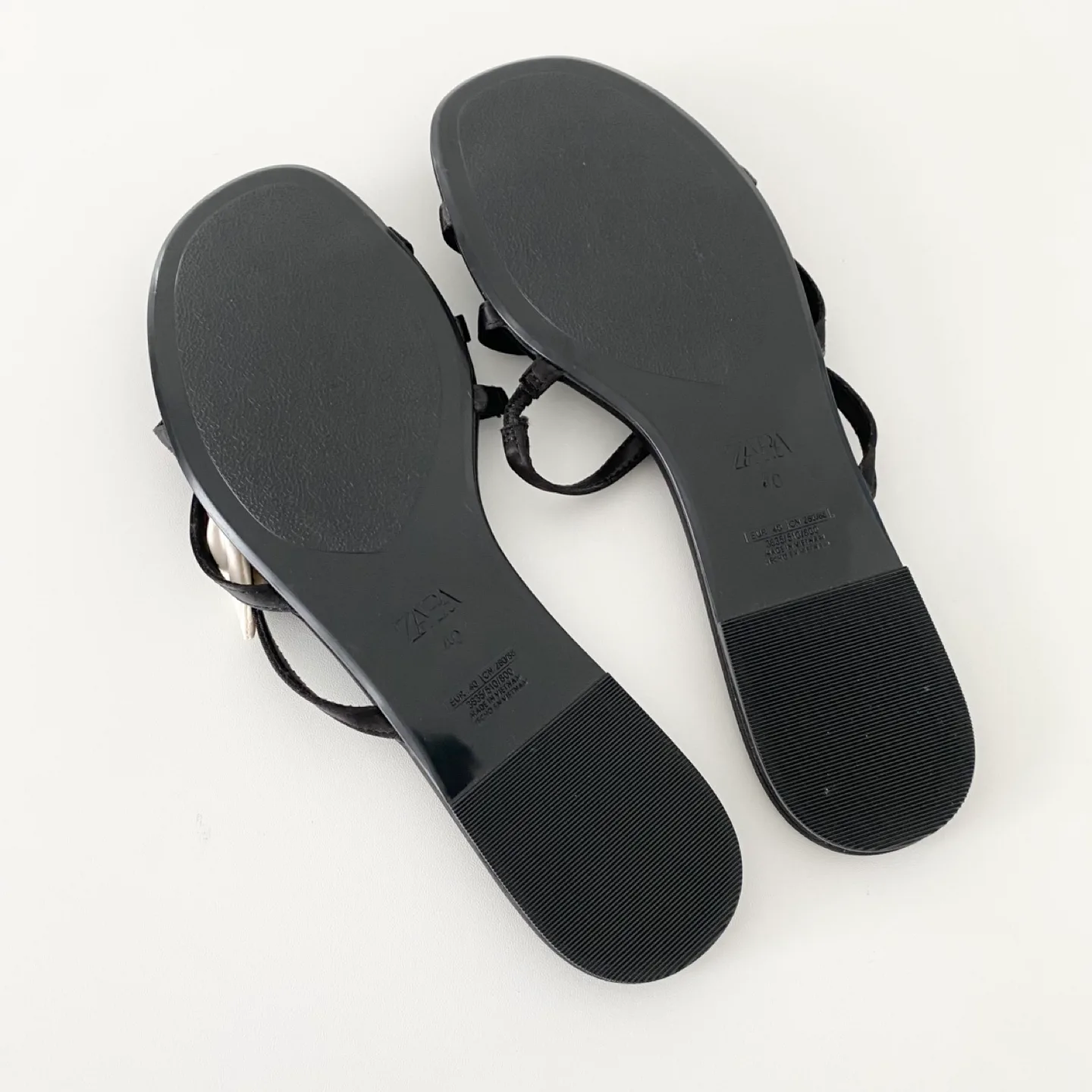 New Zara Flat Sandals with Rosettes Size 40 (US 9) image indicator(7)