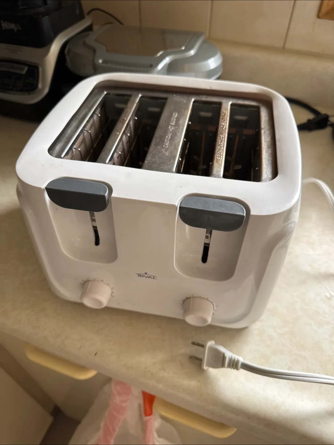 4-Slice Toaster thumbnail