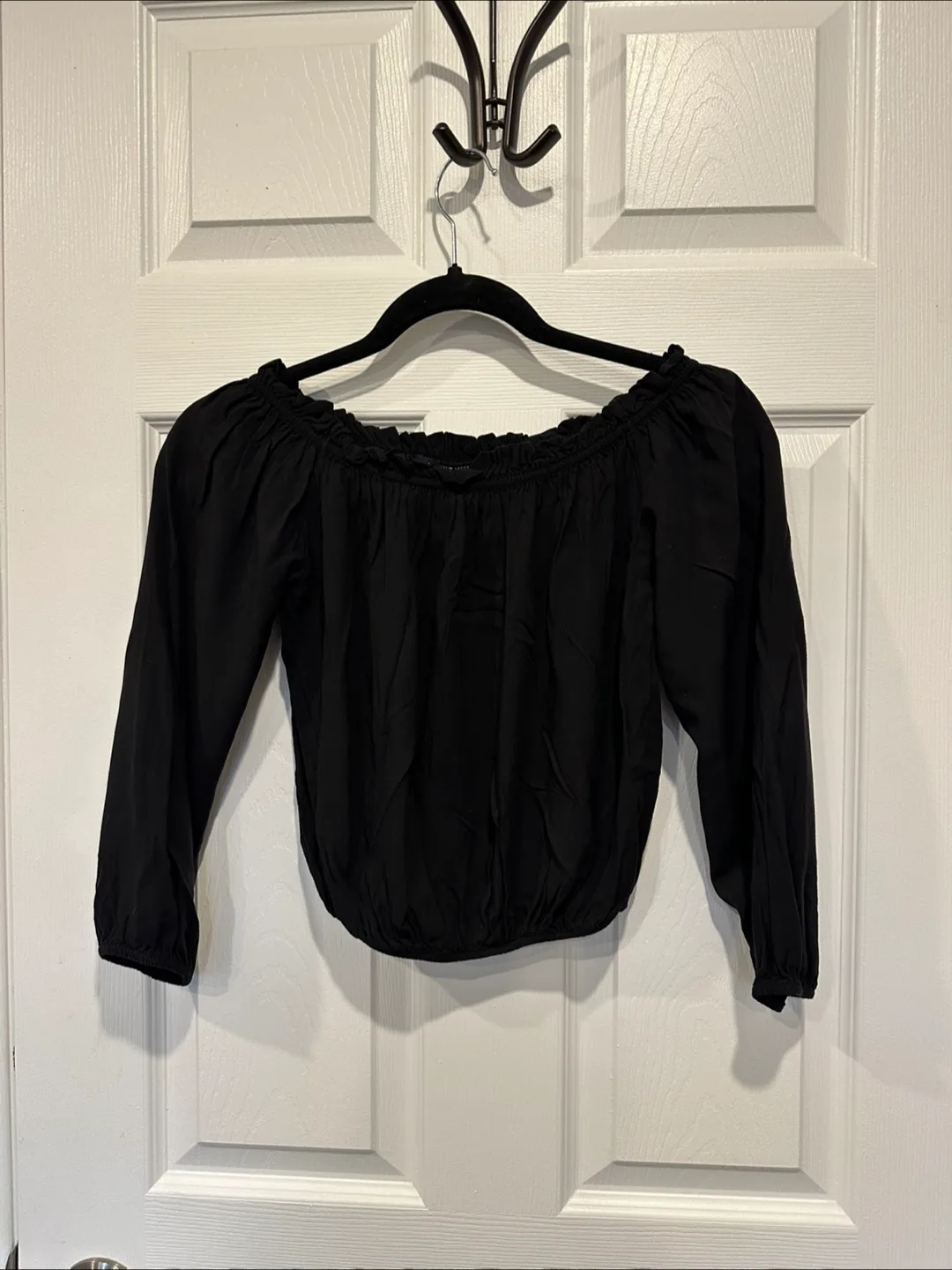 Brandy Melville Black Off-Shoulder Peasant Top image indicator(3)