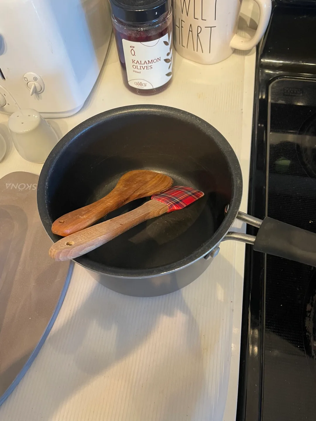 Black Saucepan thumbnail