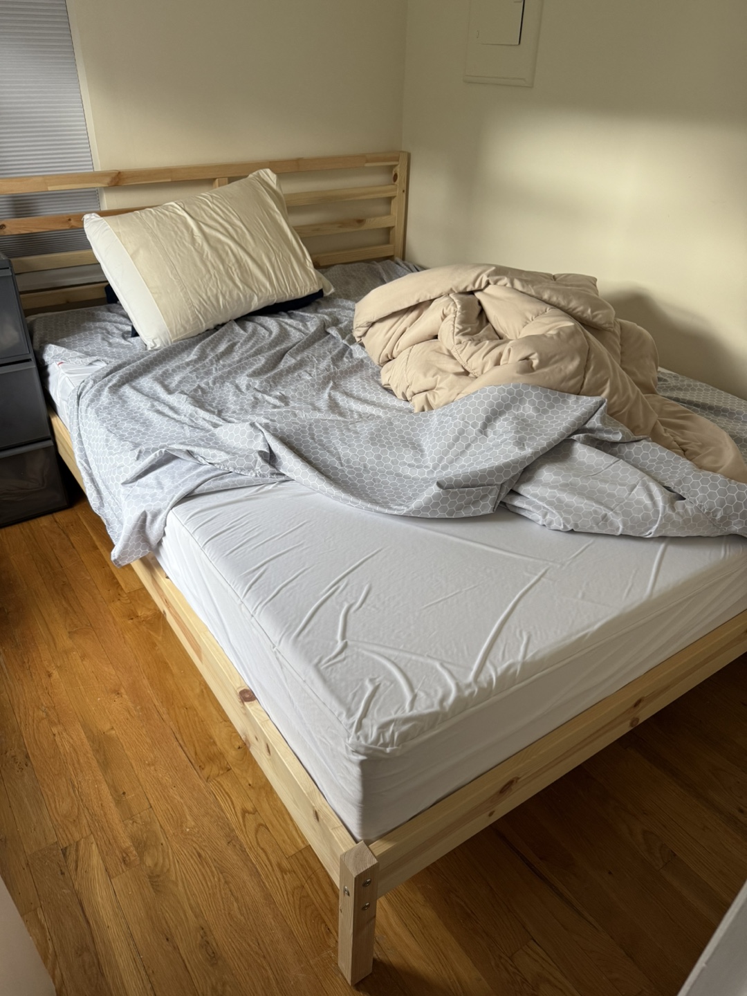 Queen mattress zinus 10"