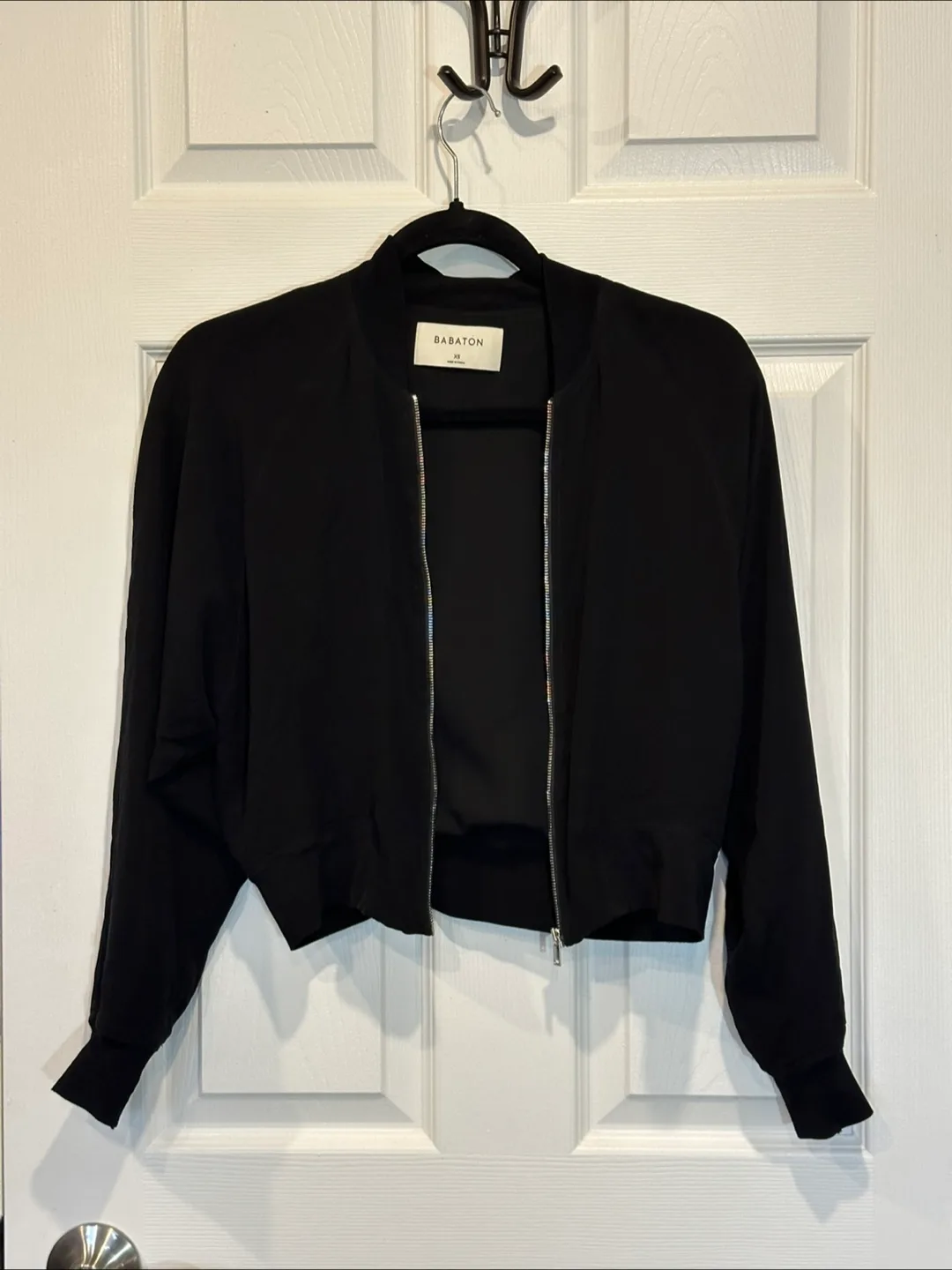 Aritzia Babaton Black Bomber Jacket Size XS image indicator(5)