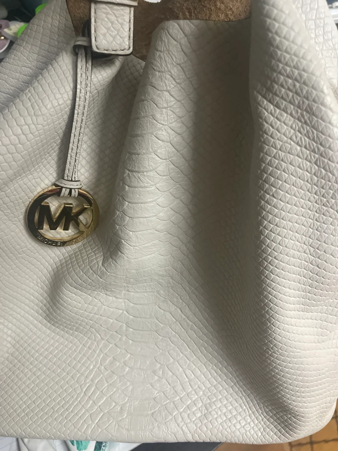Michael Kors White Leather Hobo Bag image indicator(4)