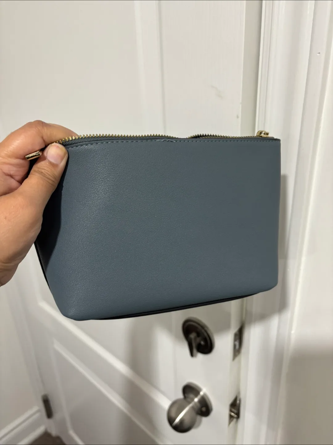 H&M Grey Clutch image indicator(3)