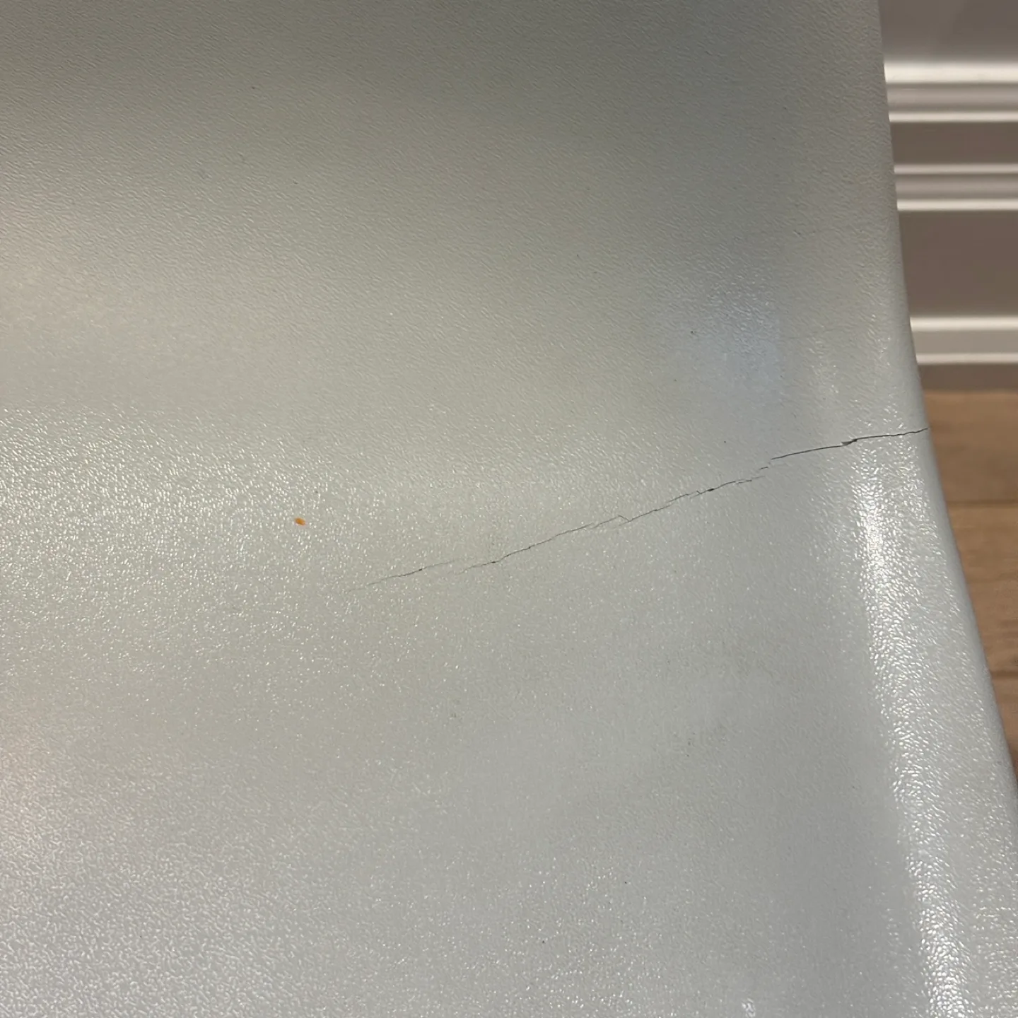 Set of 5 cream plastic Eames style Eiffel chairs image indicator(5)