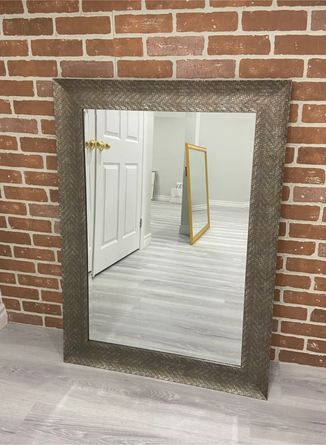 Framed Wall Mirror 43,5 x 31,5 in thumbnail