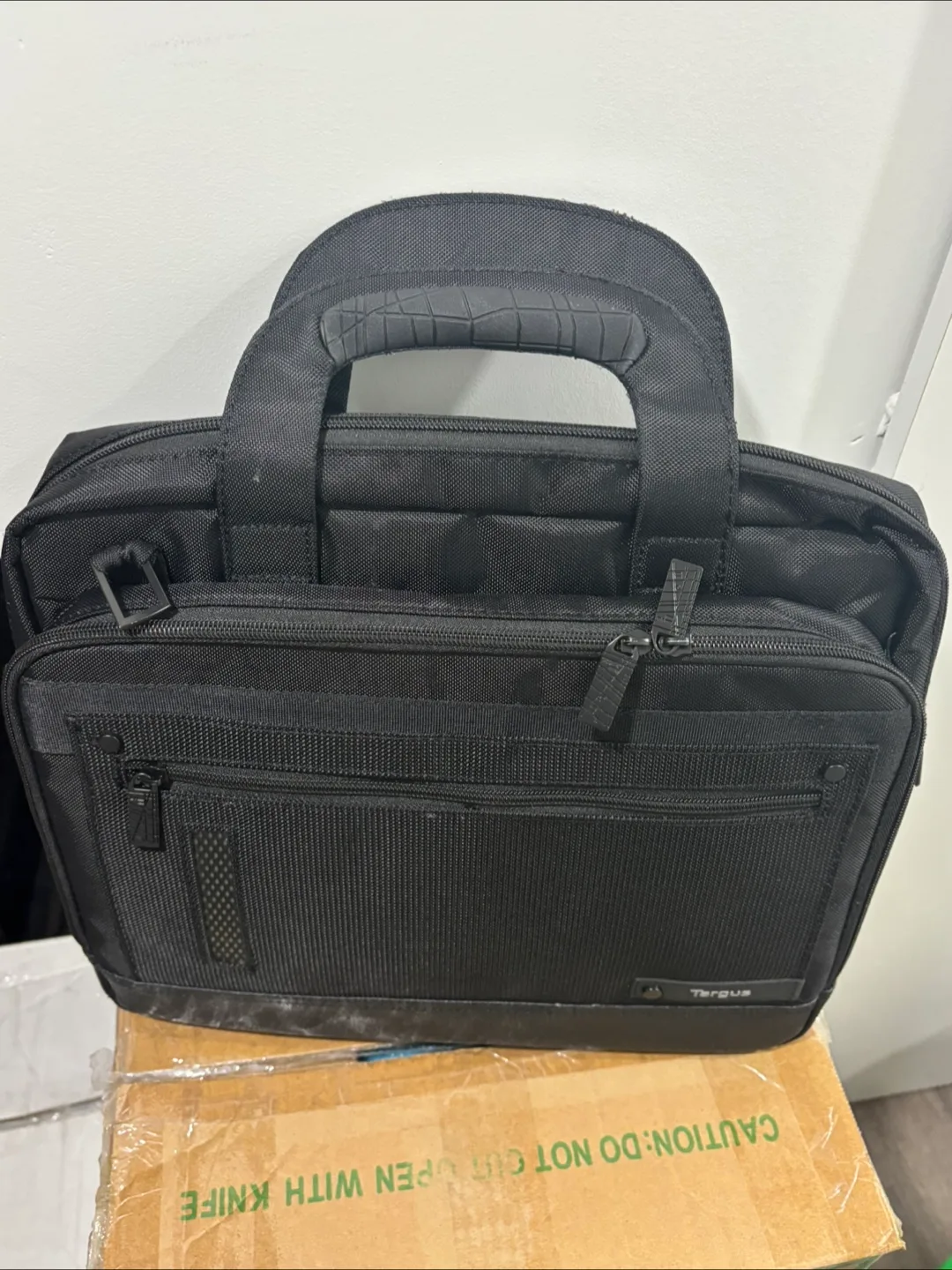 Targus Black Laptop Bag thumbnail