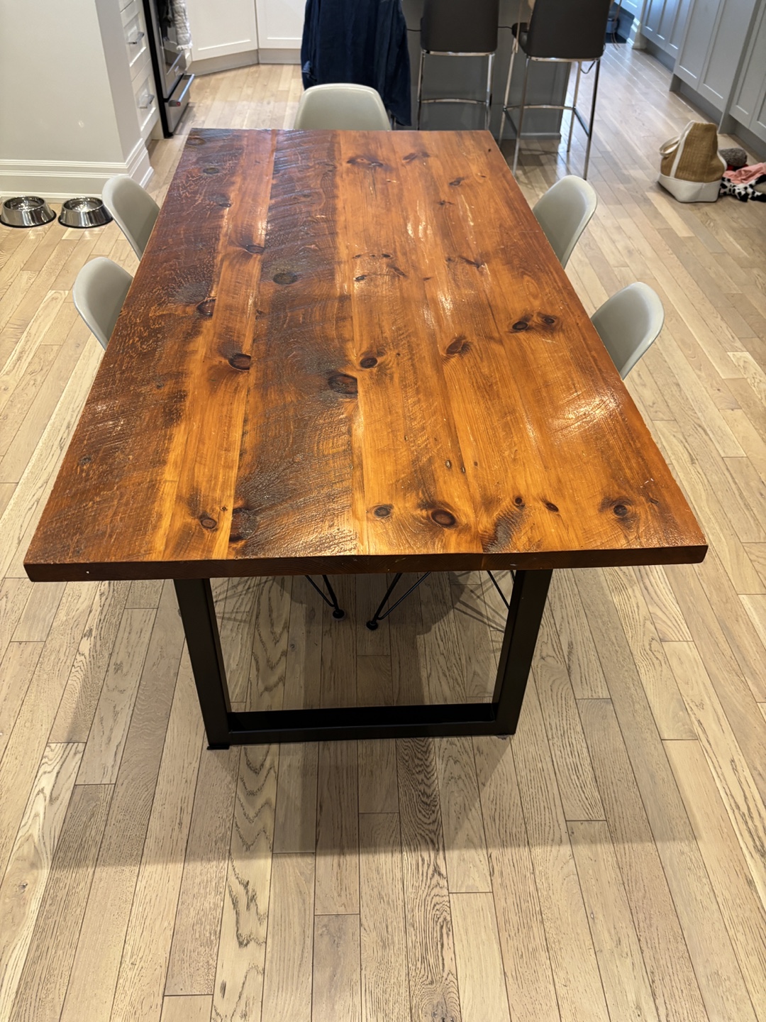 Gorgeous Design Republic Quarter Sawn Pine Table, iron base - photo 2