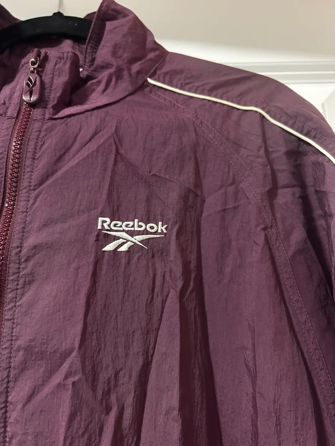 Men’s medium vintage Reebok windbreaker image indicator(3)