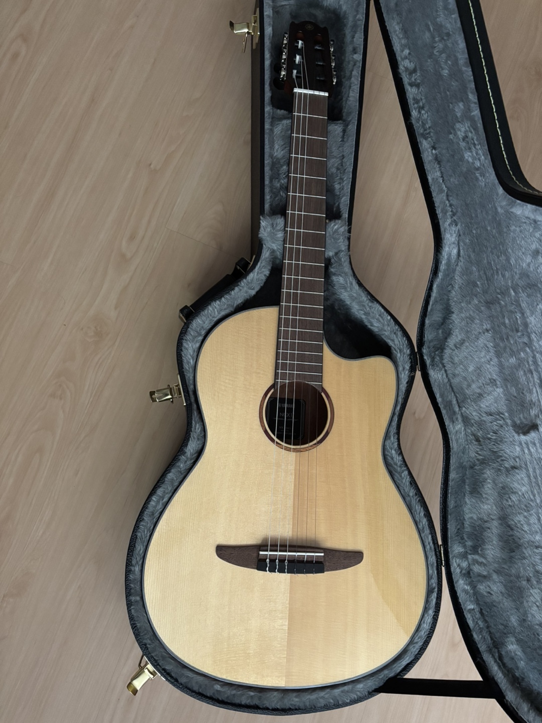 Yamaha NCX1 Acoustic-Electric Classical Guitar - photo 2