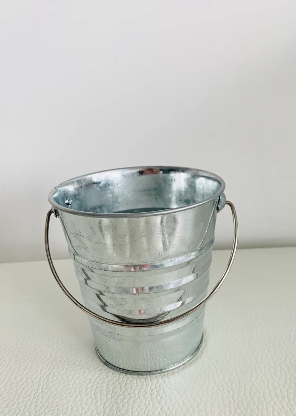 Lot #2: 10 aluminium metal planters image indicator(4)