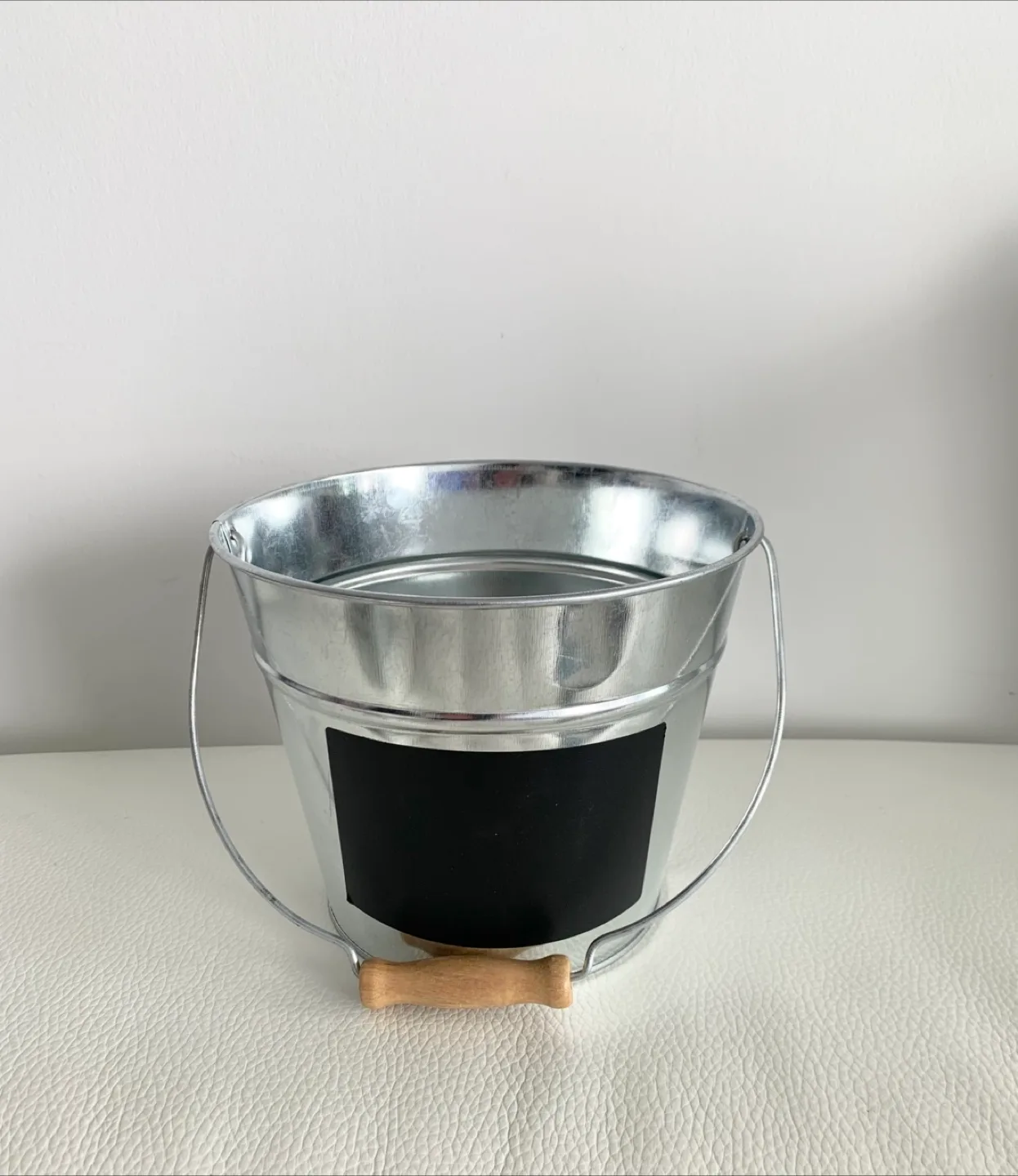 Lot #2: 10 aluminium metal planters image indicator(5)