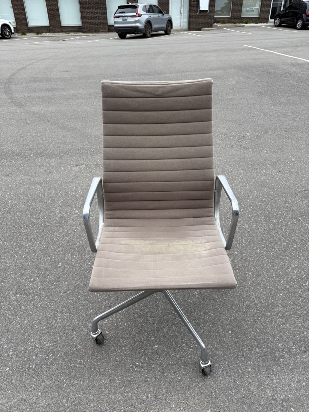 Office Chair - Aluminum Frame