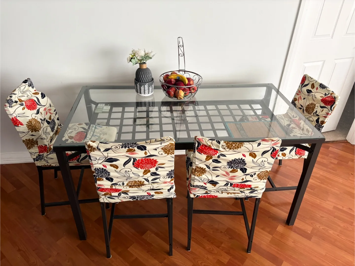 IKEA Granas Glass Dining Table with 4 Chairs thumbnail